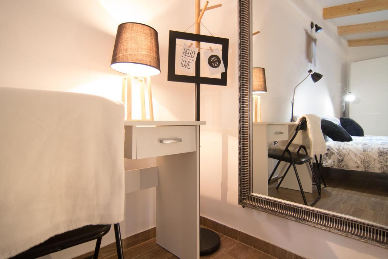 Moet With Garden Apartment Pula Bagian luar foto