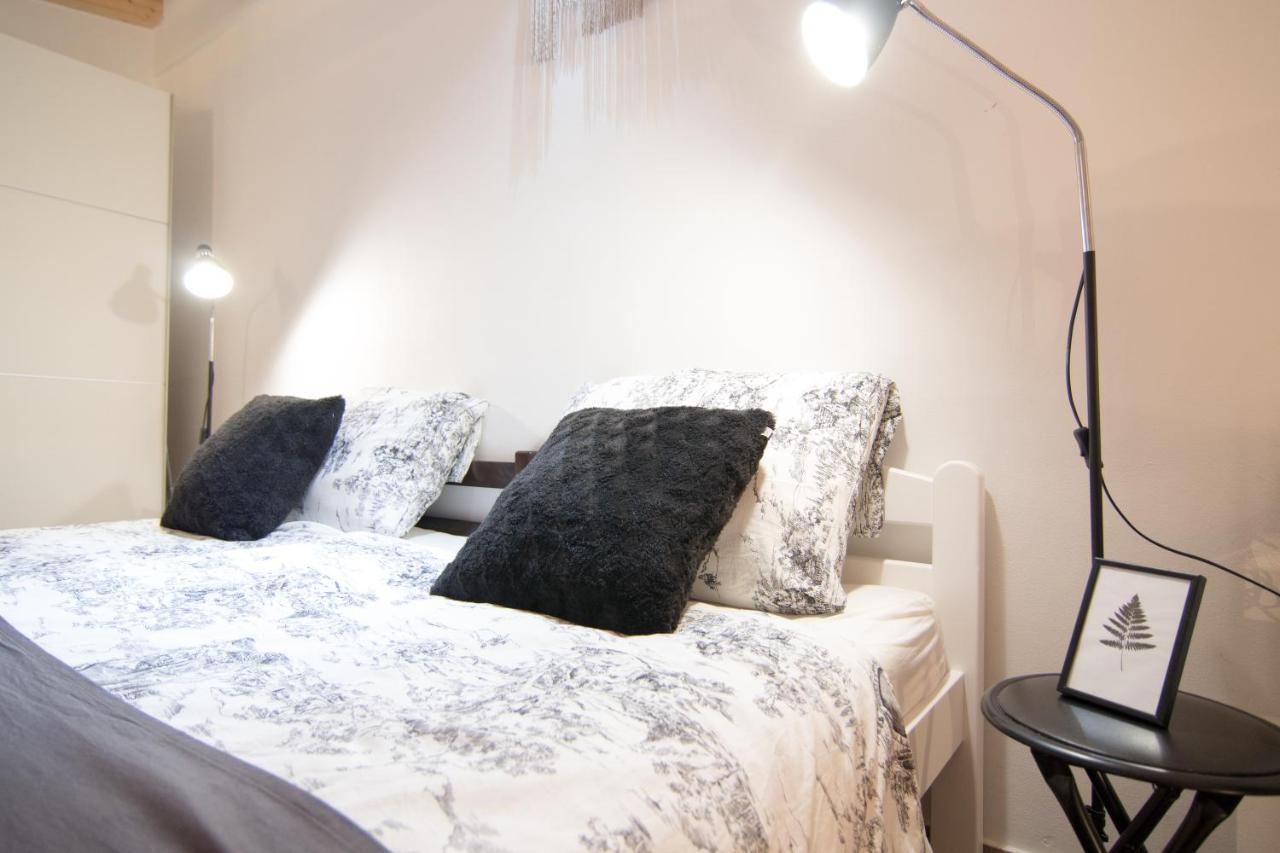 Moet With Garden Apartment Pula Bagian luar foto