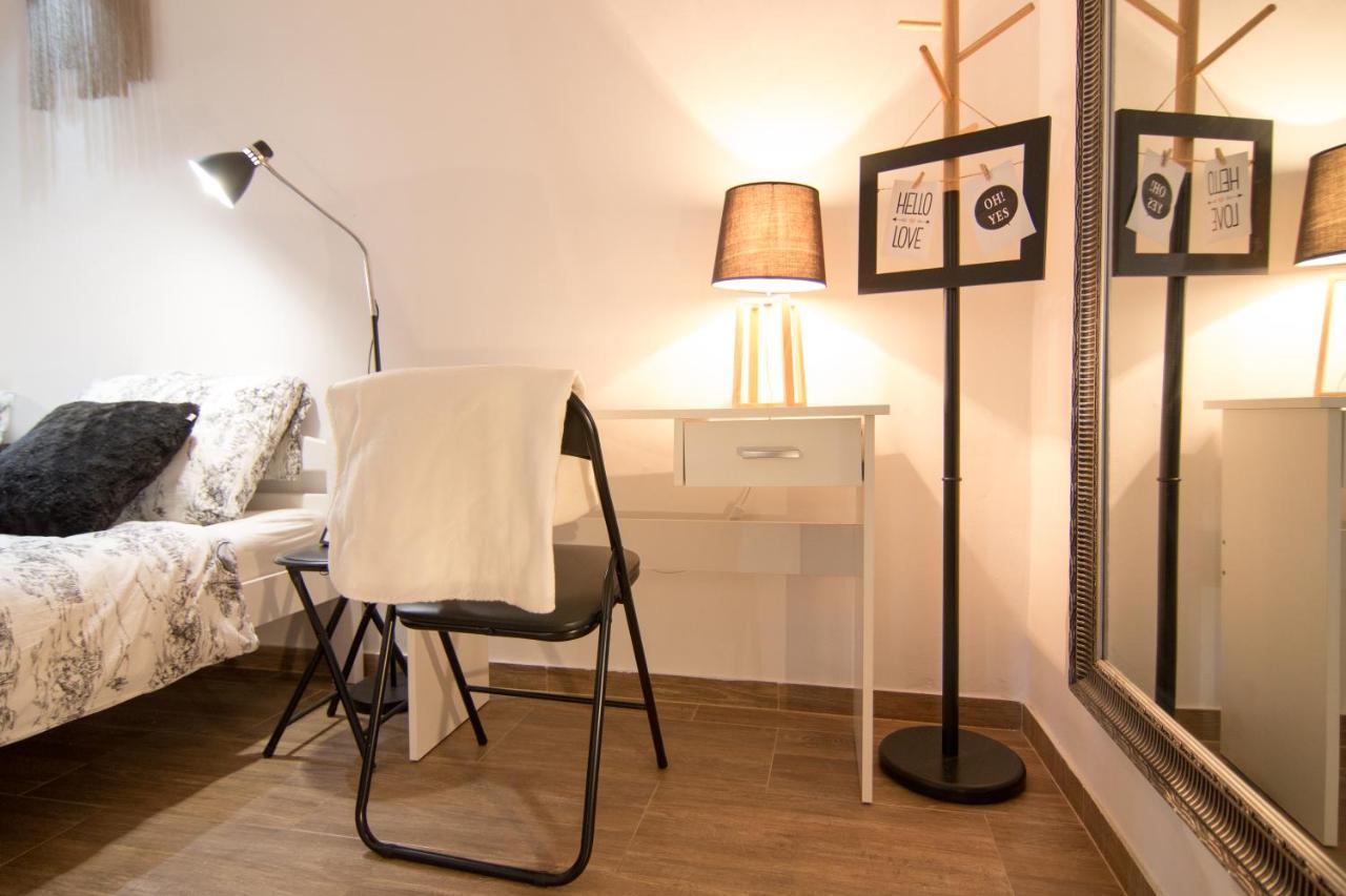 Moet With Garden Apartment Pula Bagian luar foto